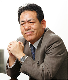 常務取締役山村千尋写真
